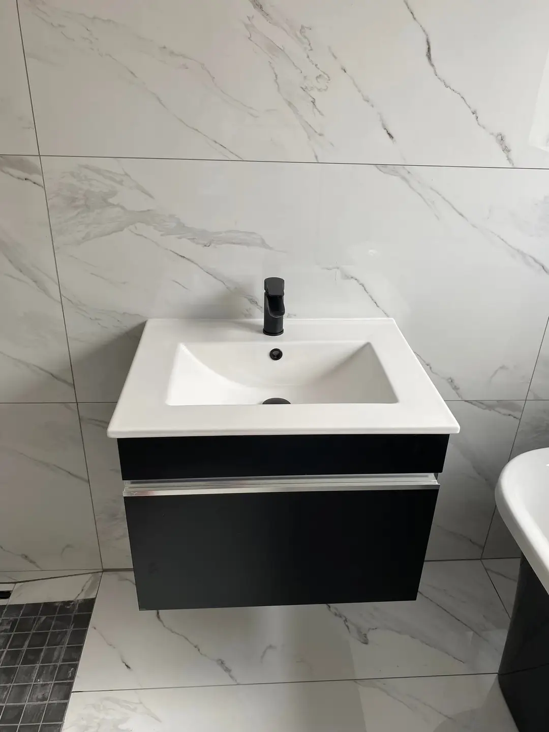 Modern Bathroom Modern Bathroom